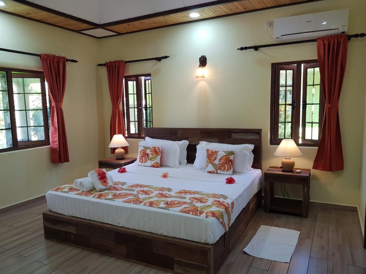 La Passe Holiday Villa Ла-Диг Экстерьер фото