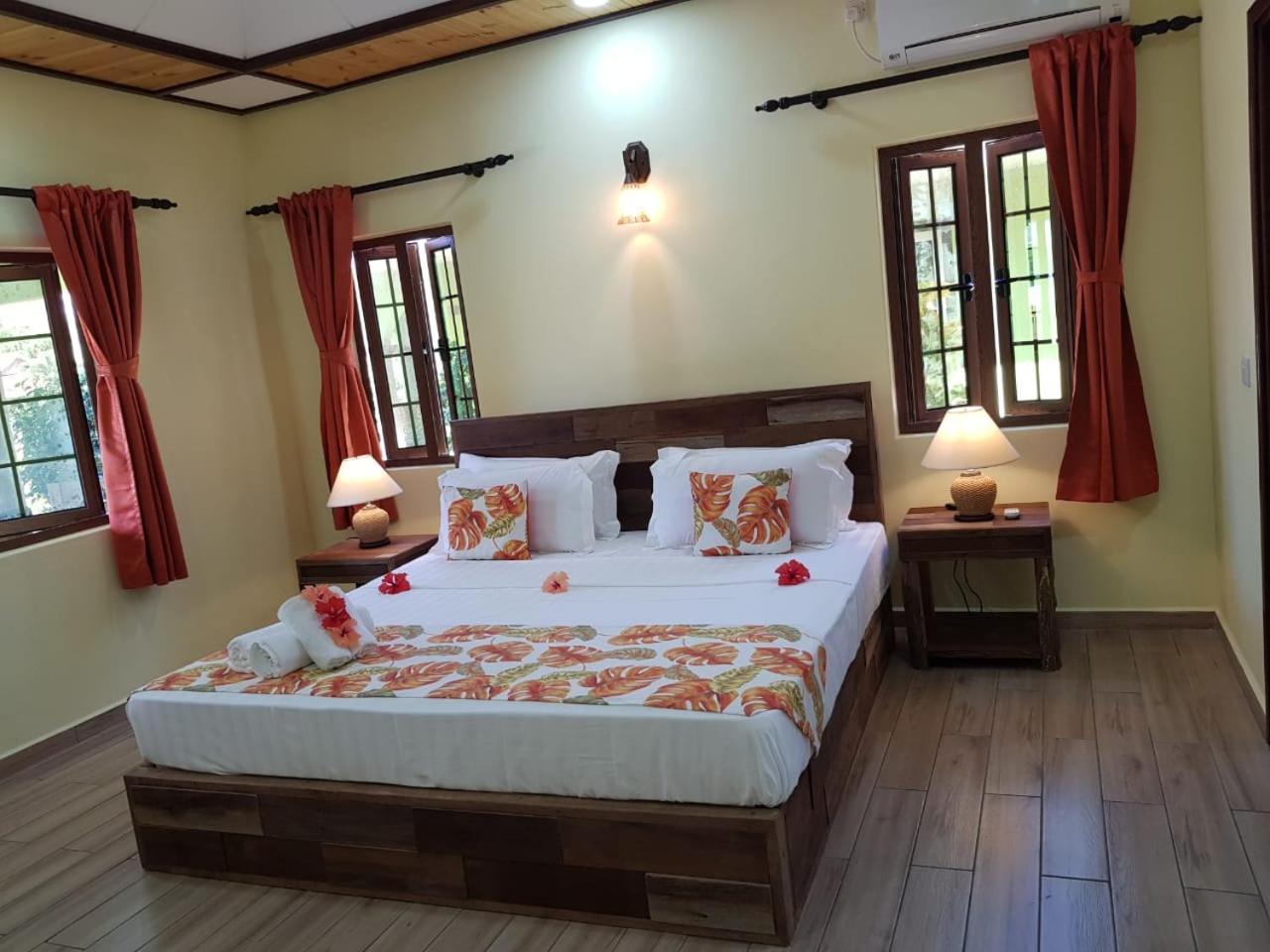 La Passe Holiday Villa Ла-Диг Экстерьер фото
